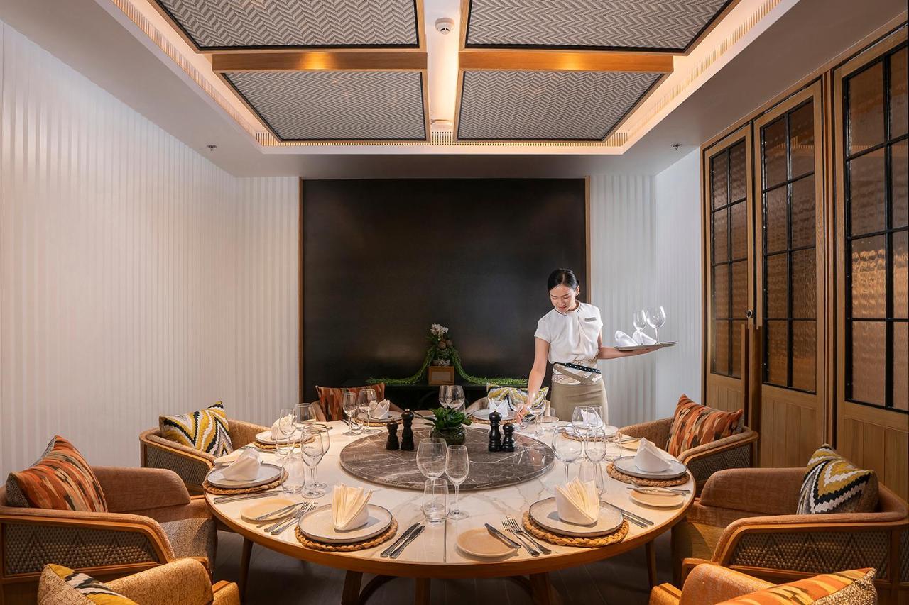 Hotel Melia Chiang Mai Esterno foto Private dining room at the restaurant